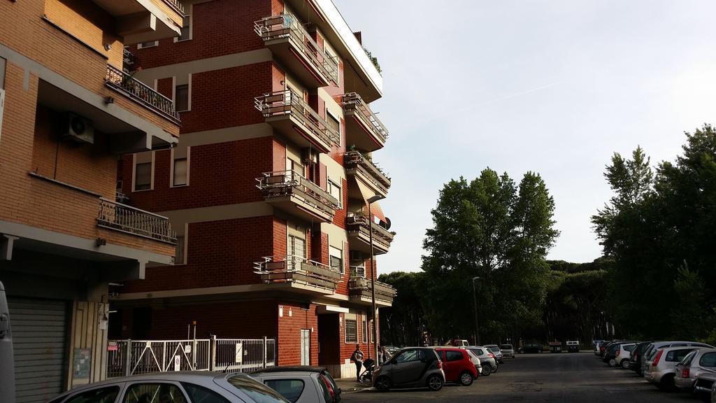 Superattico Panoramico Lägenhet Castel Fusano Rum bild